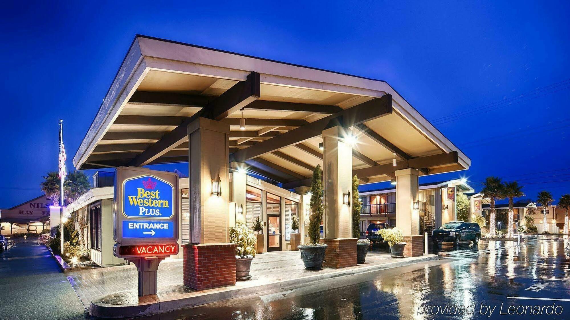 Best Western Plus Humboldt Bay Inn Eureka Exterior photo